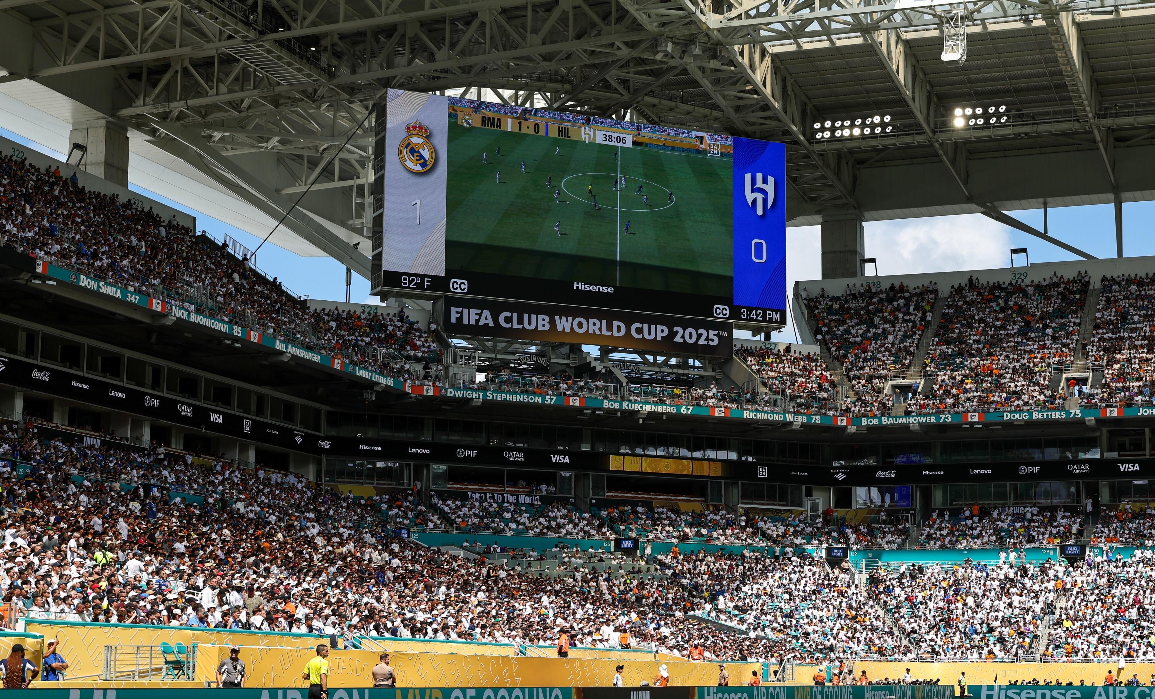FIFA评世俱杯十大冷门：巴黎三度上榜半职业球队拿分当选第1的简单介绍