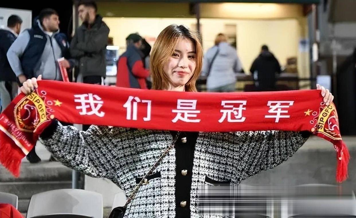 熊猫体育平台-包含夺冠热门：上港仍有机会逆袭领头羊争冠！的词条