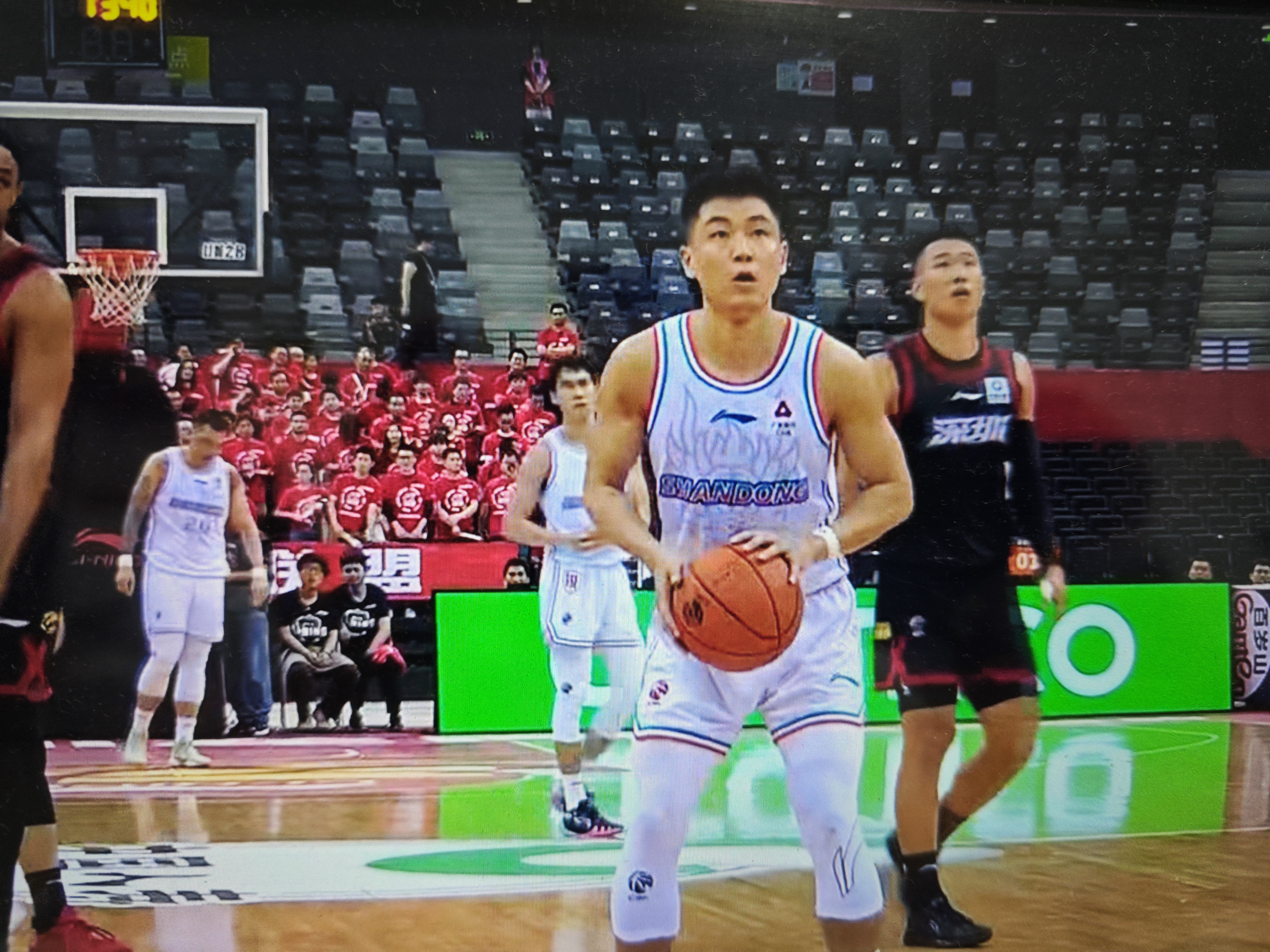 关于深圳男篮瞄准前四，实力突出多场胜利的信息